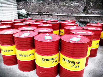 四川液壓機客戶購買的液壓機油，由成都正西液壓機完美交貨！恭喜